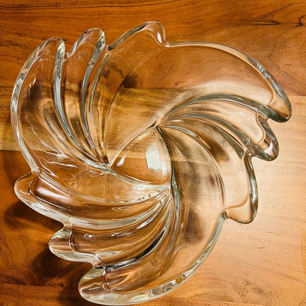 Mikasa Swirl Crystal Bowl